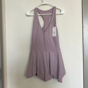 HALARA rose active V-neck sleeveless Hilton shorts with side pocket